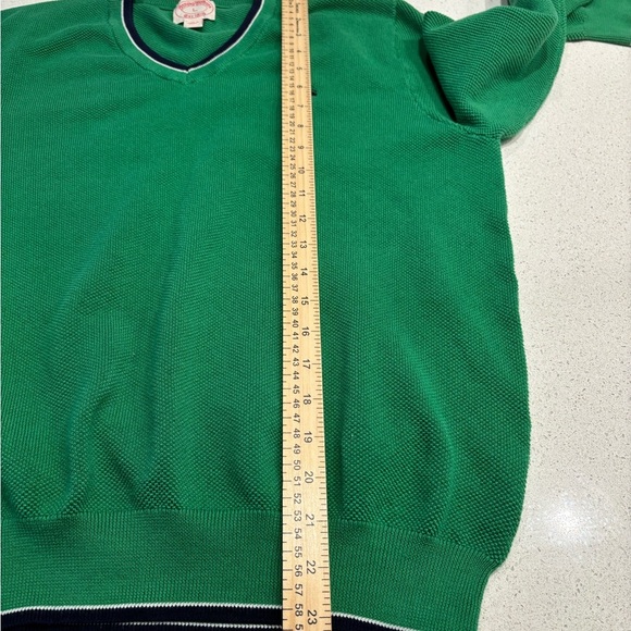 Brooks Brothers | Vibrant Green V Neck Sweater - Picture 6 of 8